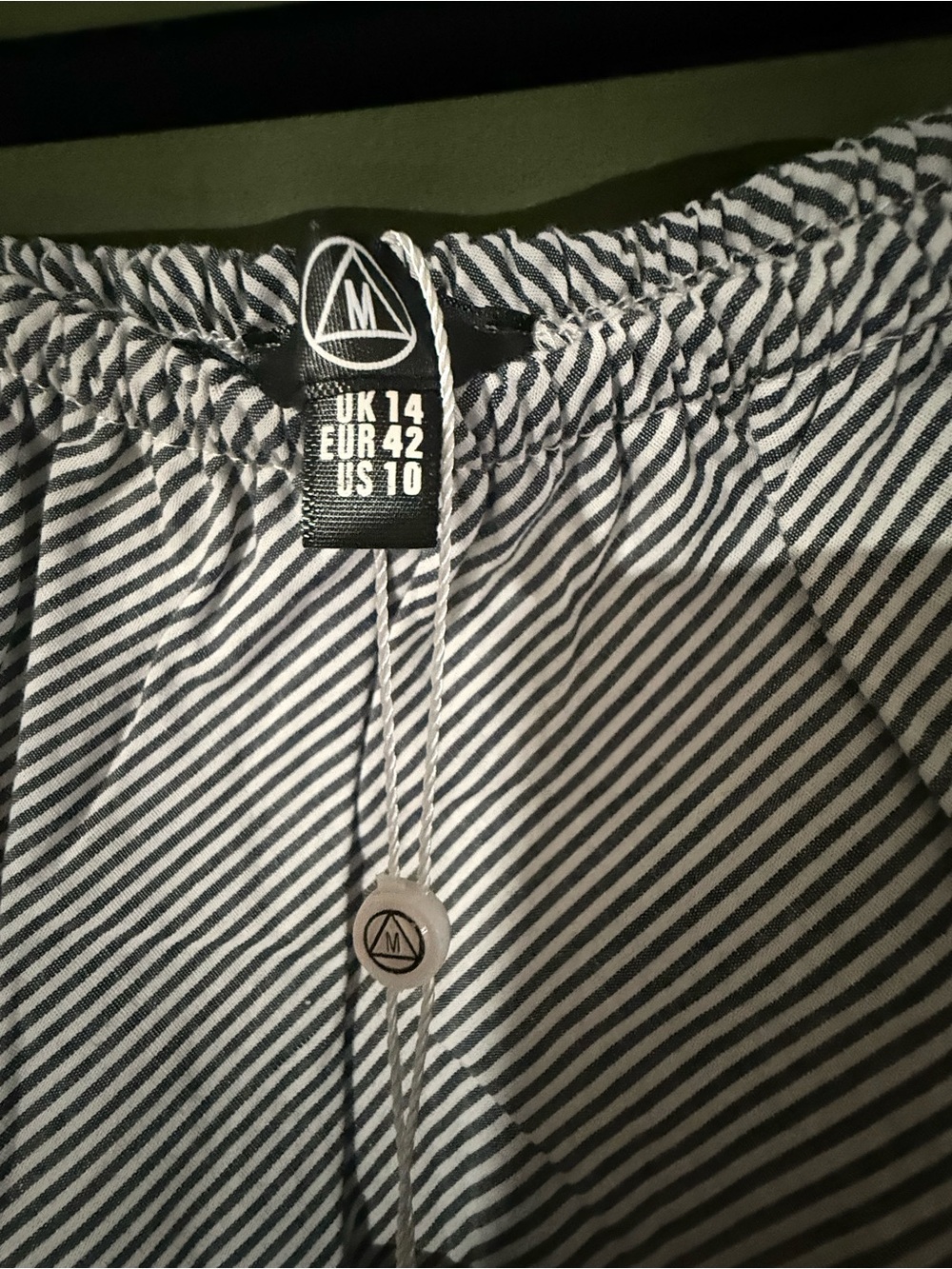 Missguided Blue & White Striped Off-Shoulder Ruffle crop Blouse - Picture 4 of 6